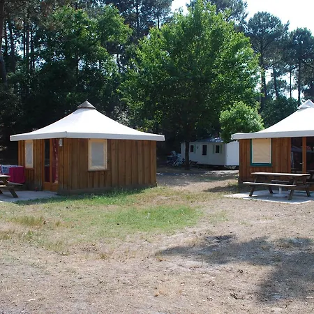 Camping De Maubuisson * カルカン