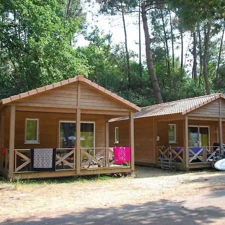キャンプ場 Camping De Maubuisson