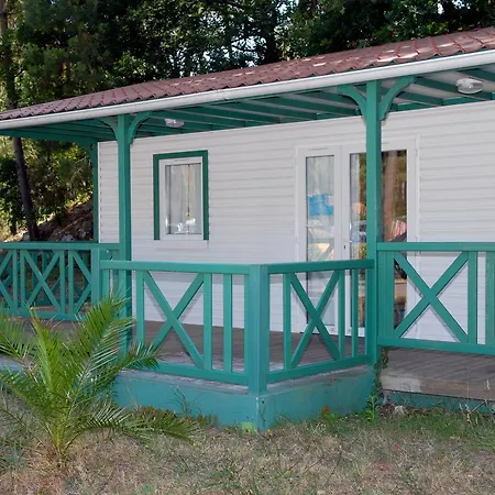 Camping De Maubuisson キャンプ場 カルカン